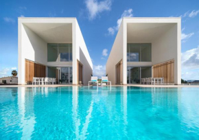 CARAIBAS Bonaire modern air-conditioned vacation villa with a private 20 meter magnesium pool